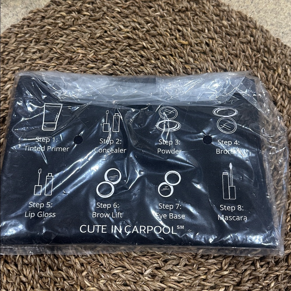 Jentry Kelley  Cute in Carpool Makeup Bag